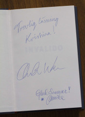 Dedikation från både författare och givare